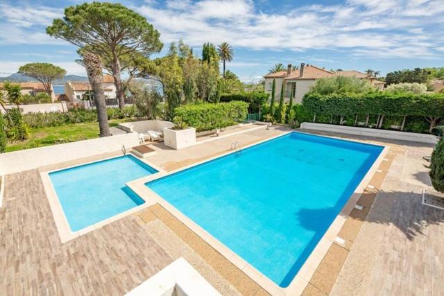 Apartamento Studio A Tropez Avec Terasse Face A La Mer Saint-Tropez
